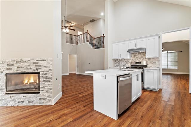 Building Photo - 4017 Strattford Dr