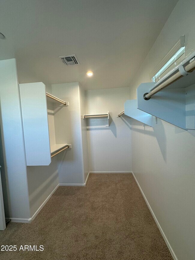 Building Photo - 13330 W Eagle Feather Rd