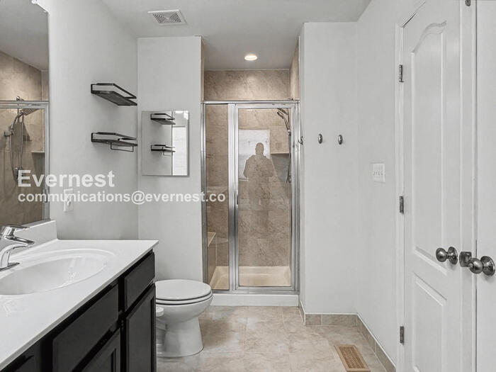 Building Photo - 10612 Presidential Pkwy