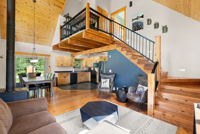 Building Photo - Luxury A-Frame Cabin in Columbia Falls — N...