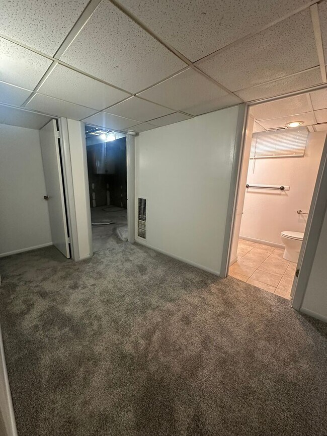 Building Photo - 3429 Quincy Ave