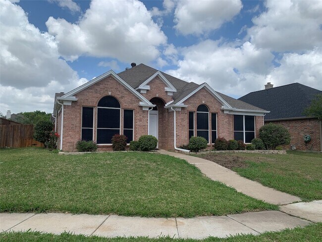 Building Photo - 4725 Park Bend Dr