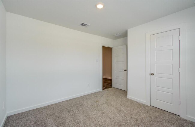 Building Photo - 8707 Shumard Oak Dr
