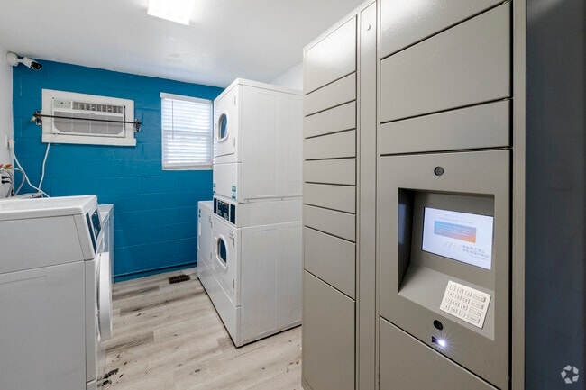 Laundry Facility - La Cima Apartments