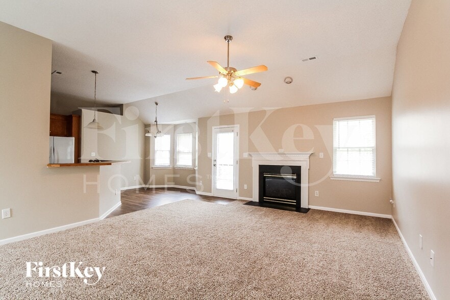 Building Photo - 164 Silver Birch Ln