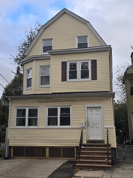 Building Photo - 231 N Clinton St