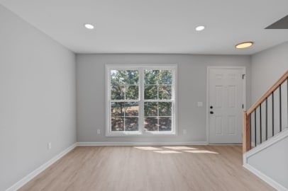 Building Photo - 400 Gallery Ln