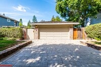 Building Photo - Charming Atherton Home | Desirable Locatio...
