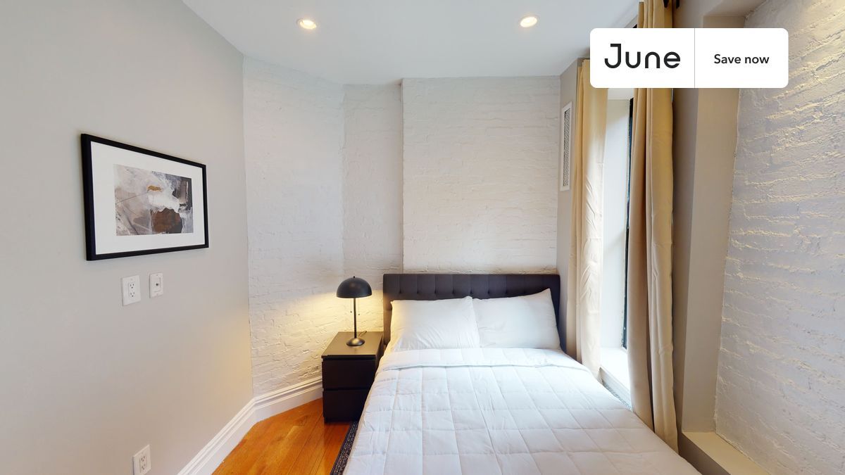 Building Photo - 826 9th Ave