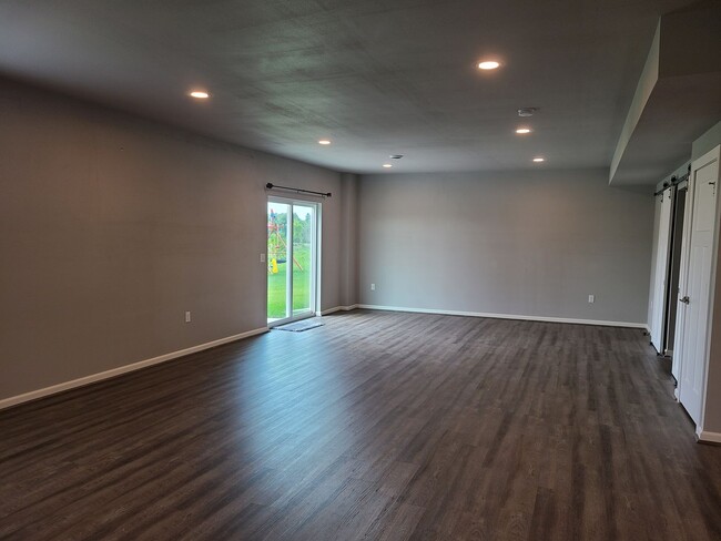 Building Photo - Four Bedroom Three Bath Single Family Home