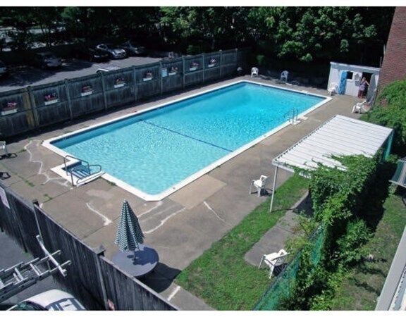 Building Photo - 50 Green St