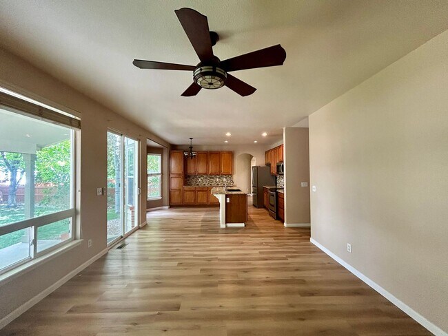 Building Photo - Spacious 3Bd Home in the Broadlands
