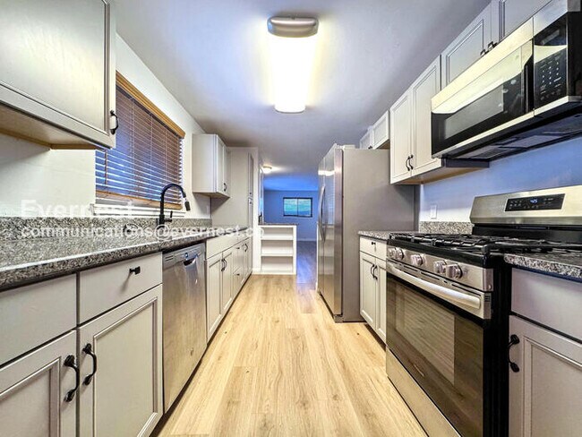 Building Photo - 6638 S Logan St