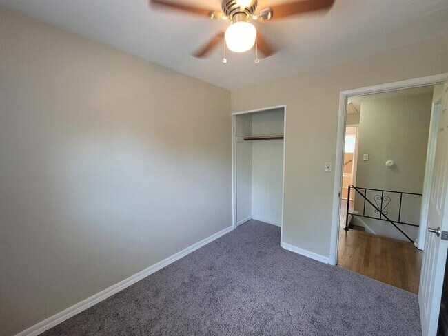 Building Photo - 8587 Morven Rd