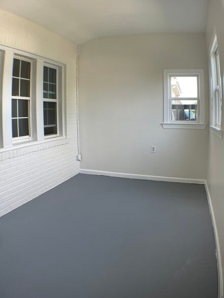 Porch/Den - 4630 New Hampshire Ave NW