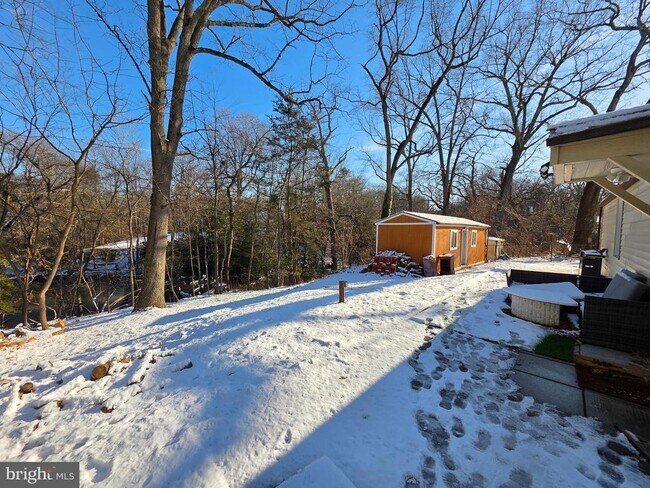 Building Photo - 1342 Edna Rd