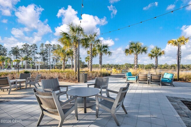 Building Photo - 9431 Paradise Dr