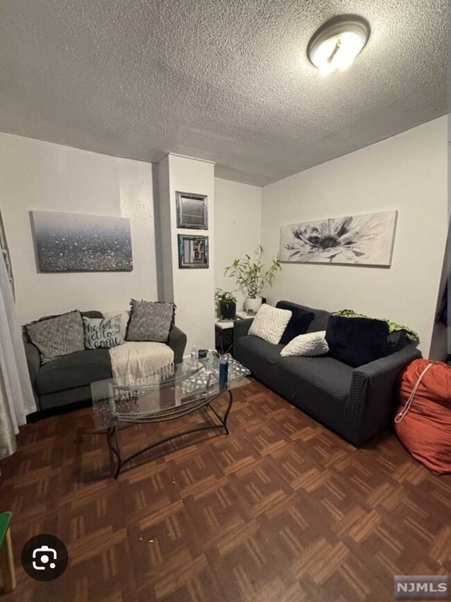 Building Photo - 124 Lyon St