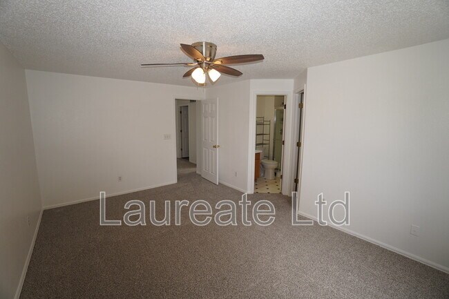 Building Photo - 2462 Kiowa Creek Dr