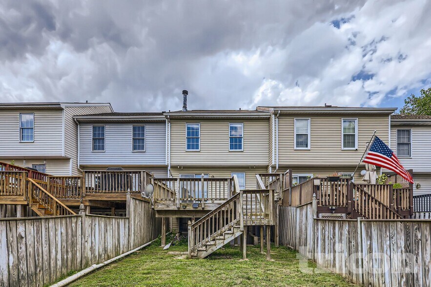 Building Photo - 8211 Berryfield Dr