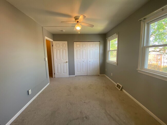Building Photo - Charming 2 BR / 1.5 Townhome in Lancaster City Coming Soon