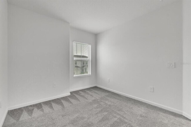 Building Photo - 3157 Laurent Lp