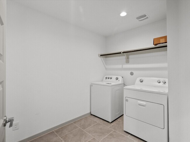 Building Photo - 1508 Harvest Vine Ct