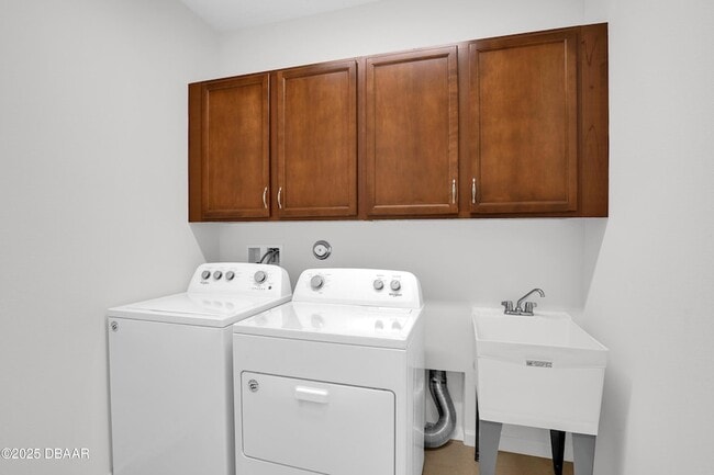 Building Photo - 767 Jollymon Way