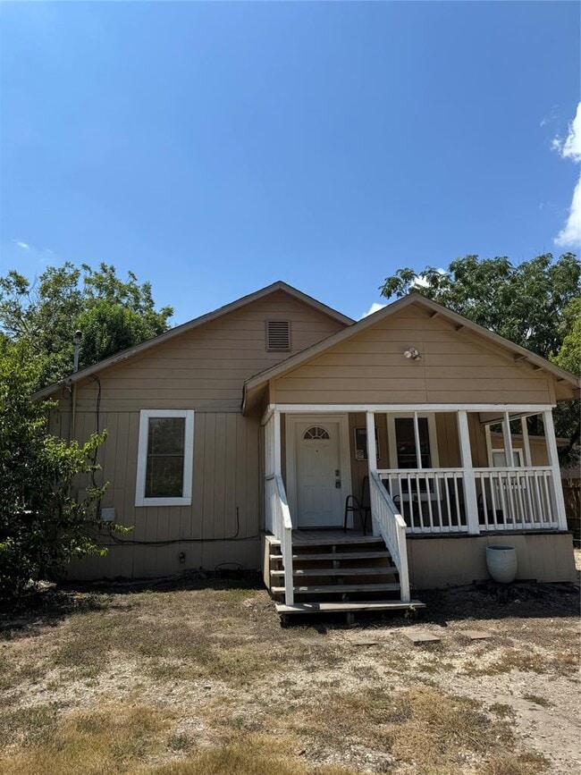 Building Photo - 309 Deen Ave