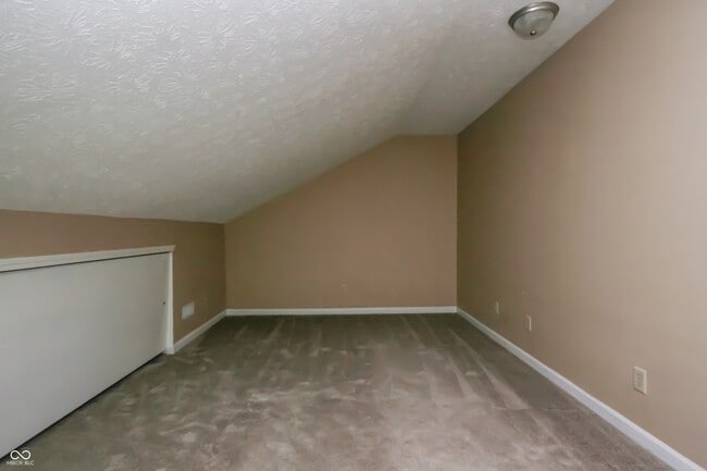 Building Photo - 3338 Montgomery Dr
