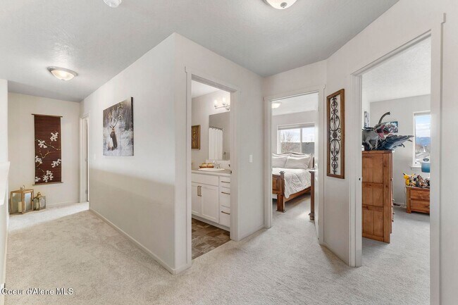 Building Photo - Spacious 4BR + Loft Home in Desirable North Place Community — Post Falls