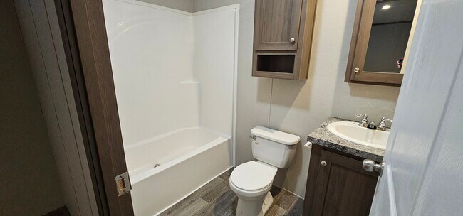Building Photo - 256 Magnolia Pl