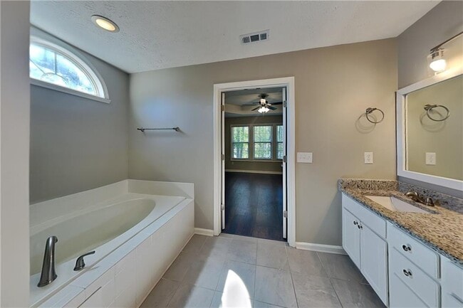 Building Photo - 2875 White Blossom Ln