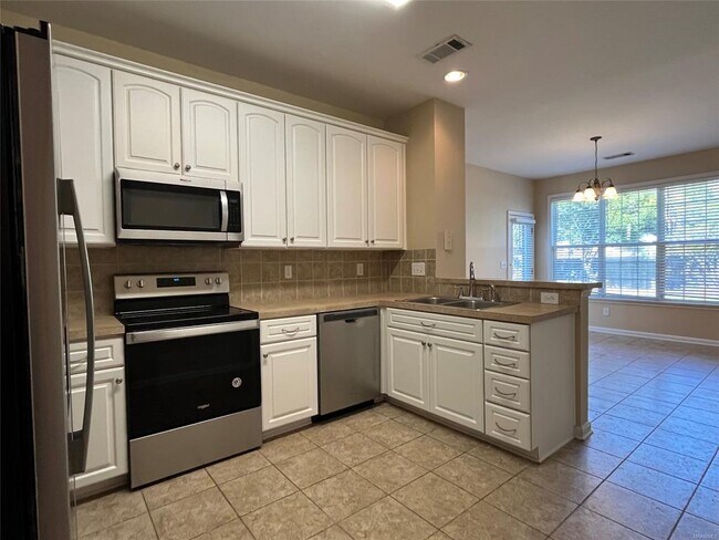 Building Photo - 8951 Alderwood Way
