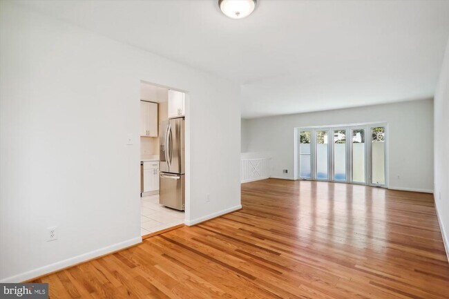 Building Photo - 6518 Wilmett Rd