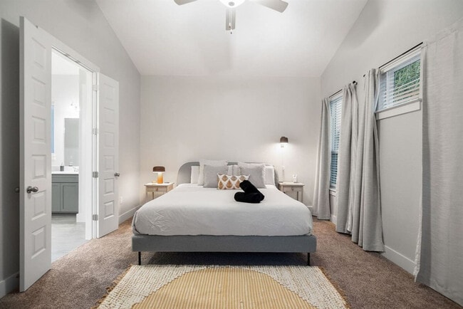 Building Photo - 11102 1/2 Charger Wy