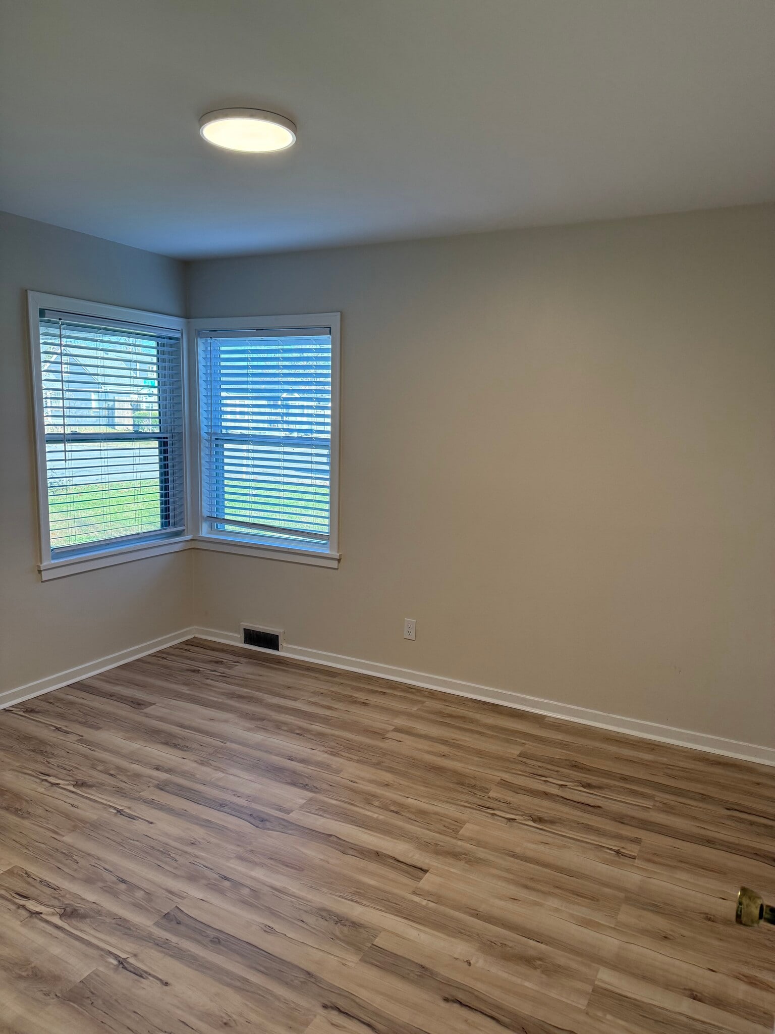 Building Photo - 2424 Lafayette Ave