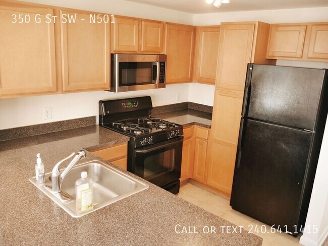Building Photo - 350 G St SW