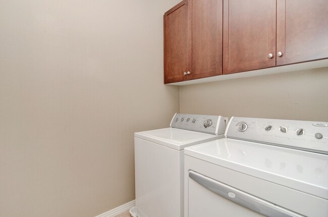 Building Photo - Stunning Upgraded Home in Irvine’s Premier Woodbury Community
