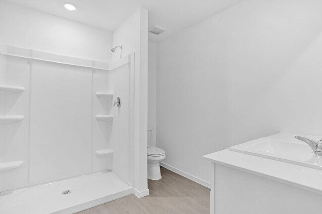 Building Photo - 835 Madrono Dr