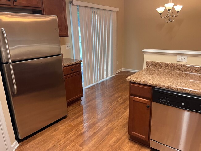 Building Photo - Live Your Best Life: Modern 3-Bedroom Townhouse with All the Amenities & More!