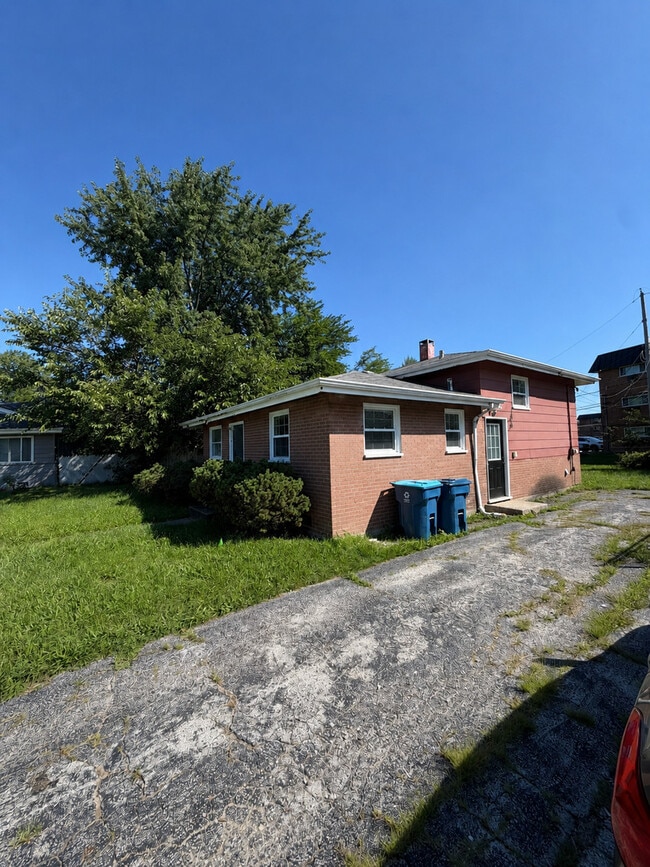 Building Photo - 1241 Arthur St