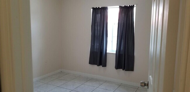 Building Photo - 9362 NW 121st St