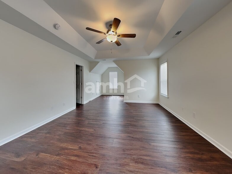 Building Photo - 369 Collinsworth Dr