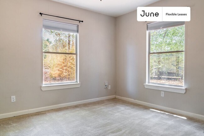 Building Photo - 1001 Gullett Street