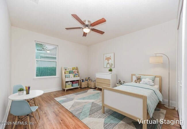 Building Photo - 577 Porta Rosa Circle