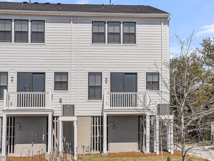 Building Photo - 4275 O'Hear Ave