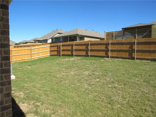 Building Photo - 620 Otto Ave