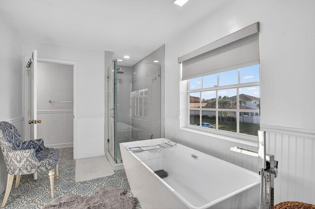 Building Photo - 18280 Coral Isles Dr
