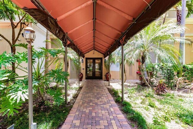 Building Photo - 651 Okeechobee Blvd